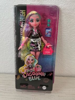 Monster High Lagoona Blue Day Out Doll with Accessories, new in box